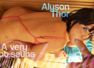 A Very Hot Sauna – Voyeur I